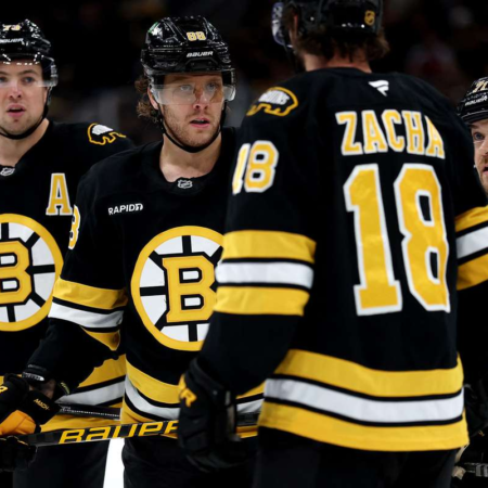 Vittorie conquistate a fatica per Boston e Toronto: minimo distacco nelle partite NHL
