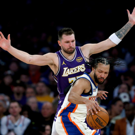 Vittoria dei Lakers e sconfitte delle favorite: riepilogo della giornata NBA