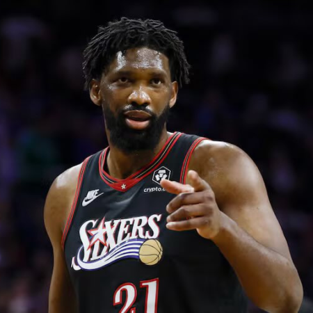 Philadelphia accorcia le distanze, San Antonio chiude la serie