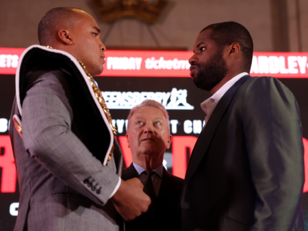 Frank Warren difende Dubois in vista del match contro Wardley