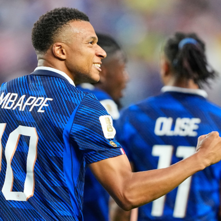 Doppietta di Mbappé e vittoria convincente. La Francia batte l’Iraq e si qualifica ai playoff per i Mondiali del 2026