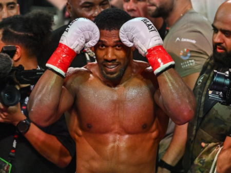 Anthony Joshua rivela i suoi avversari preferiti, ma i fan sono scettici
