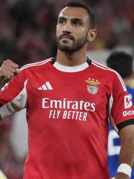 Pavlidis ha fatto la storia del Benfica. L’attaccante greco ha replicato l’impresa di Eusebio
