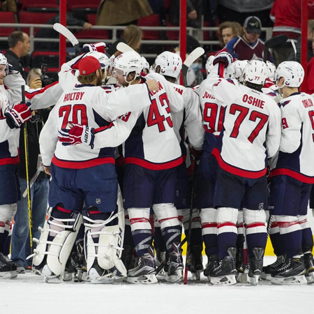 NHL: Pittsburgh sconfigge Philadelphia, il Colorado segna otto gol