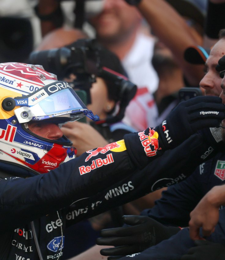 Max Verstappen conquista la prima vittoria stagionale, la Red Bull trionfa con il proprio motore e Hamilton sale sul podio
